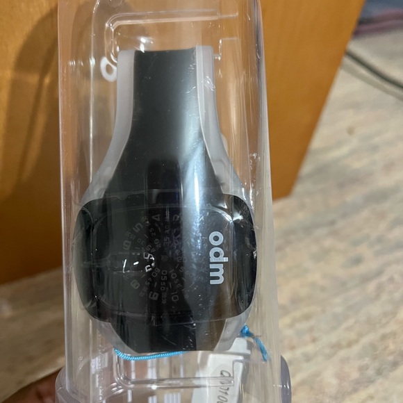 NWT ODM watch. Unisex - Picture 10 of 16